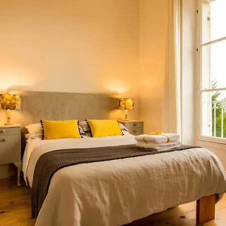 Sleeps 12 With Pool And Wifi Duras
