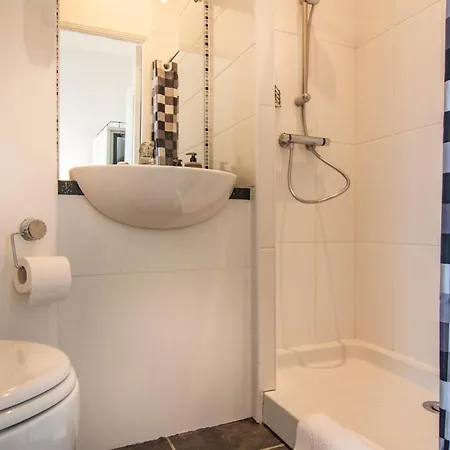 Sleeps 12 With Pool And Wifi